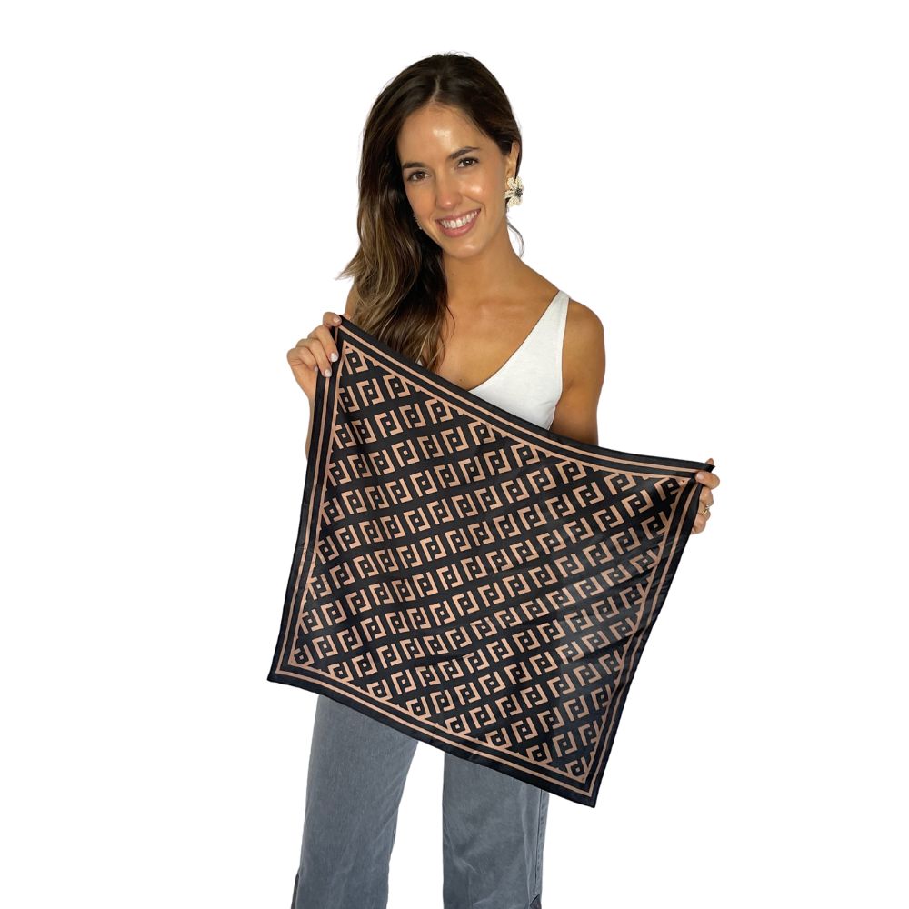 Pañuelo 100% Seda Mulberry certificada Square black